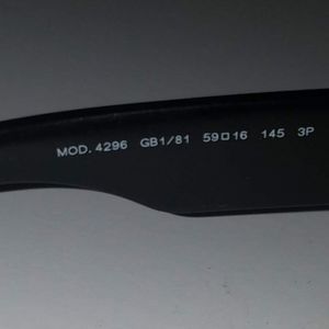 versace mod 4296 gb1/81 sun shades in great condit